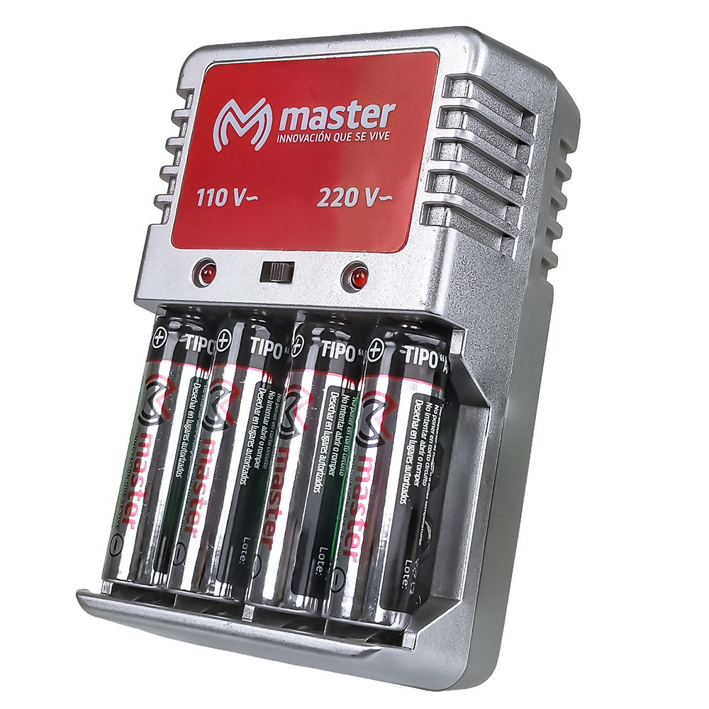 Cargador pilas 4 bahías AA / AAA con 4 baterías recargables AA 2600mAh